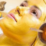 Тепер у свої 50 виглядаю на 35! Секрет простий: наношу саморобну золоту маску та промочую обличчя