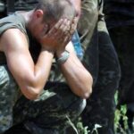Нехай його знає світ!Ось Він Герой!боєць ЗСУ руками викопав 2 метри землі, щоб врятувати побратима..