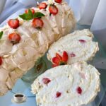 Меренговий рулет – ніжний десерт-хмаринка ☁️🍓 Найкращий рецепт