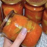 Взимку і 100 банок було мало! Кабачки “Тещин язик” у томатному соусі